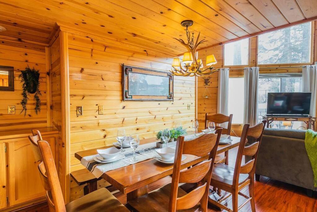 Summit: Discover Serenity In This Cozy Cabin With Mountain Views! Villa Биг Беър Лейк Екстериор снимка