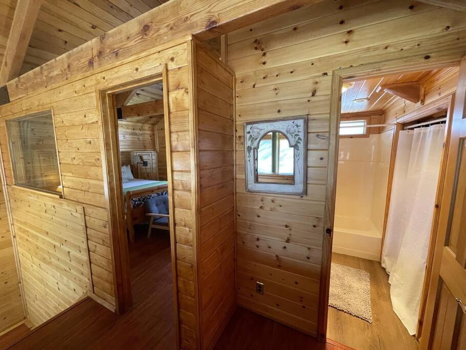 Summit: Discover Serenity In This Cozy Cabin With Mountain Views! Villa Биг Беър Лейк Екстериор снимка